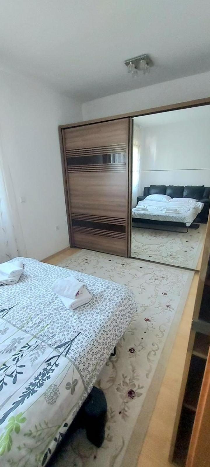 Family Apartment With Garden Сараево Екстериор снимка