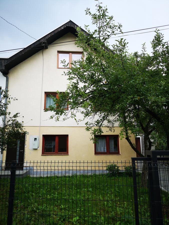 Family Apartment With Garden Сараево Екстериор снимка